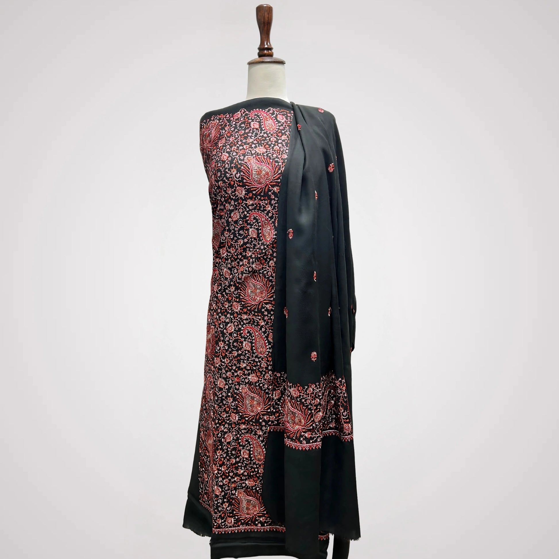 Cari Booti Jaal 3 Piece Suit